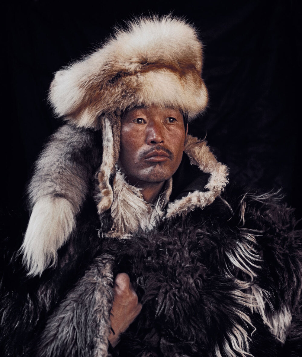 tsaatantsaatan(驯鹿人)是最后幸存的驯鹿牧民几千年来居住偏远sub