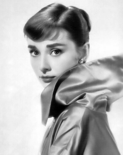 奥黛丽·凯瑟琳·范·赫姆斯特拉·赫本-鲁斯顿（Audrey Kathleen van Heemstra Hepburn-Ruston）