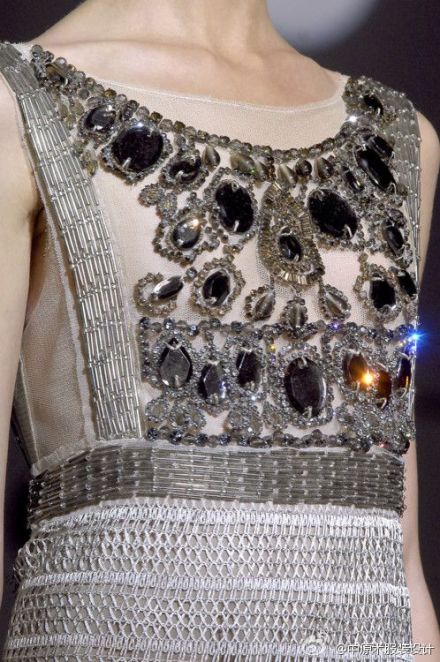 details -- Alberta Ferretti