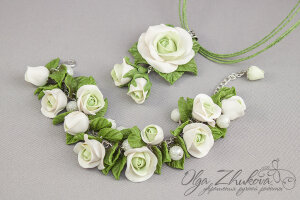 Jewelry set with white roses from polymer clay by polyflowers