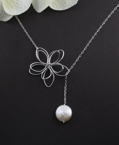 Wire flower necklace