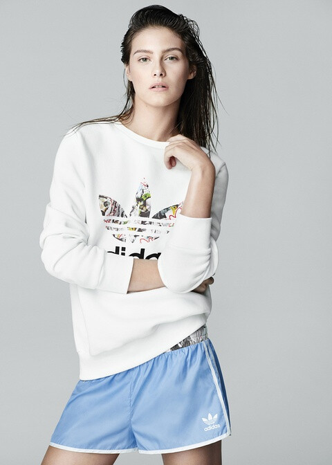 M32308/Sweater M25136/Sneakers