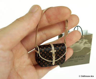 US$ 49.00 Miniatures LV Handbag