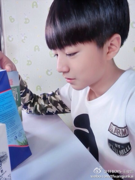 @TFBOYS-王俊凯