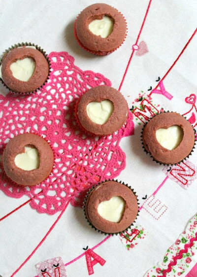 21 Valentine Cupcake Recipes