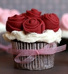 Rose Wedding Cake and Cupcake Ideas