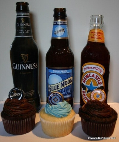 Beer cupcakes...great idea! Birthday/valentines cupcakes for the bf?