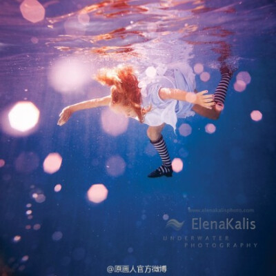 【摄影&amp;amp;创意】Alice in WaterLand （via：ElenaKalis）