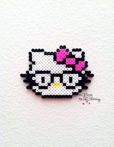 Hello Kitty with Glasses / Perler Beads - Hama perlen - Bügelperlen