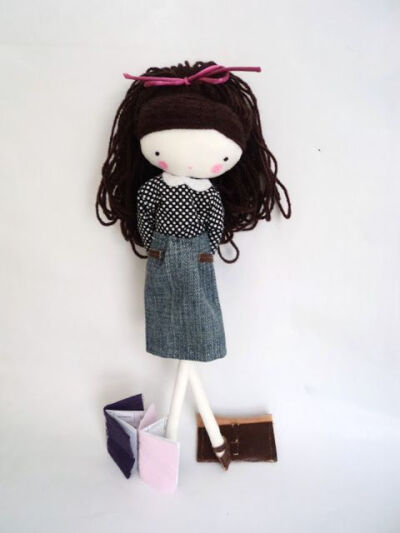 Ana sandals: back to school......(aaaawwww....i love this doll! she is so sweet!)......