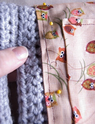 Great Tutorial for lining a CROCHETED BAG. No reason it won't work for knitted and/or felted bags, too.