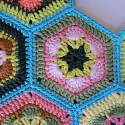 Single crochet join for hexagons....Sophie's blanket.