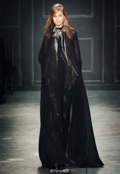 Vera Wang F/W 2014┃婚纱女王的暗黑情愫