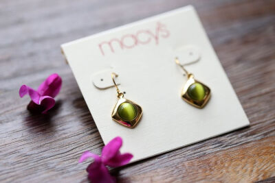 软语&mdash;&mdash;情深缘浅'。妖绿猫眼石耳坠