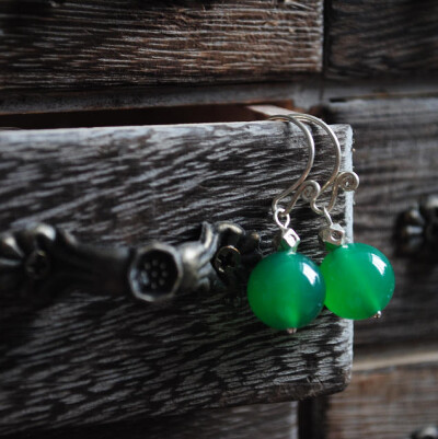 软语&mdash;&mdash;点儿绿（中式传统绿韵玛瑙手工银耳坠）