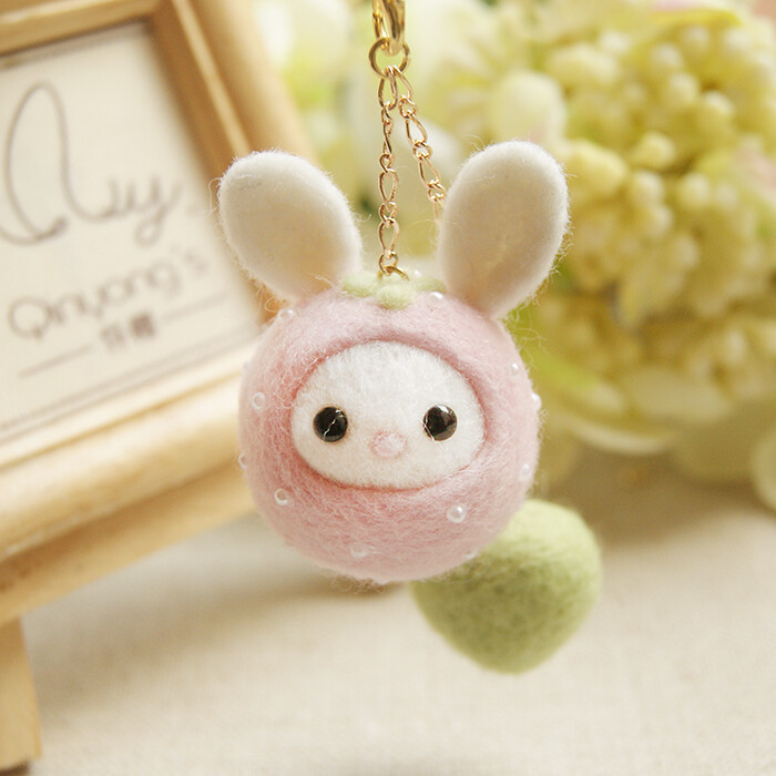 草莓兔仟樱羊毛毡戳戳乐材料包手工diy手机挂件礼物