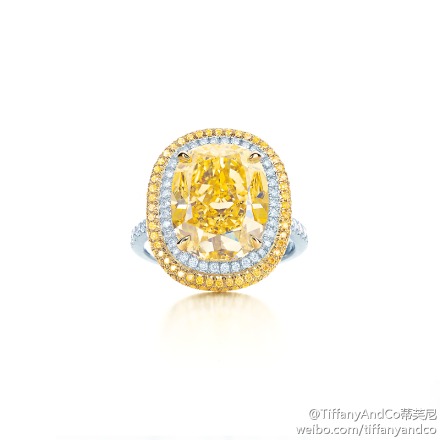 #Tiffany Glamour#蒂芙尼精美绝伦的黄钻全部采用手工切割，光泽浓郁动人，醉目悦心。令指尖绽放争辉日月的璀璨光芒，明艳不可方物。