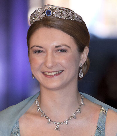 卢森堡大公国：蓝宝石皇冠 卢森堡大公储妃斯蒂芬妮的蓝宝石皇冠