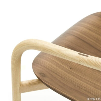 【AUTUMN chair by Ichiro Iwasaki 】虽然Ichiro Iwasaki （岩崎一郎）在国内没什么知名度，但他设计的木家具还是很不错的，这把AUTUMN椅子很能体现日本设计的某些特征，比如：轻盈、简洁、温润和细致。