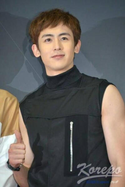 PIC】140403#Nichkhun# 日本横滨拼盘演唱会新闻发布会新闻图 cr as tagged #nichkhun宁静致远 微笑面对#