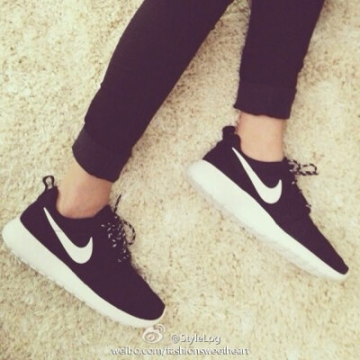 Nike sport shoes