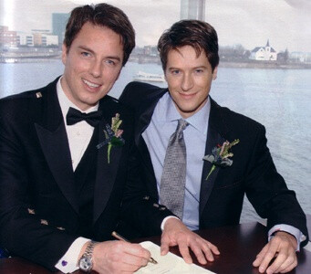 John Barrowman和他的老公Scott Gill