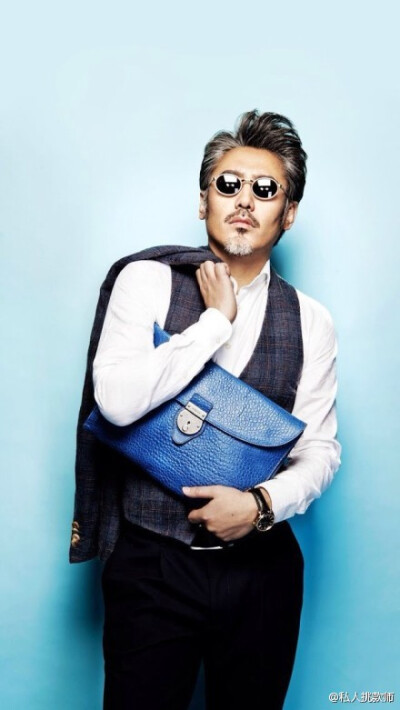 中国熟男大叔的穿衣典范。想学搭配，请关注@私人挑款师 。 （转）