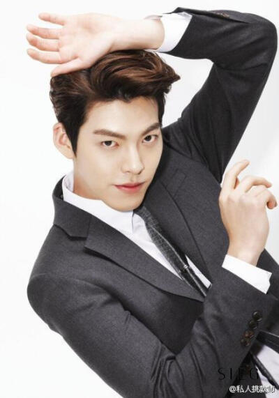 Celeb ▎金宇彬Kim Woo Bin For SIEG Korea SS 2014 想学搭配，请关注@私人挑款师 。 （转）