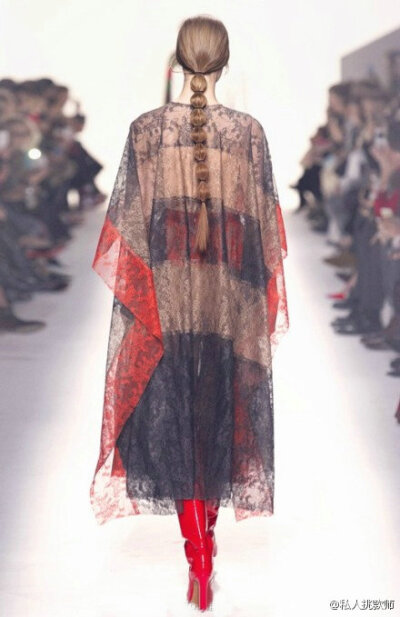 Valentino F/W 2014┃仙气缭缭，仙裙飘飘......（via Dipsy迪西）想学搭配，请关注@私人挑款师 。 （转）