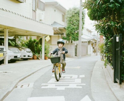 日式小清晰的天真无邪：日本摄影师Hideaki Hamada镜头下的两个儿子日常生活