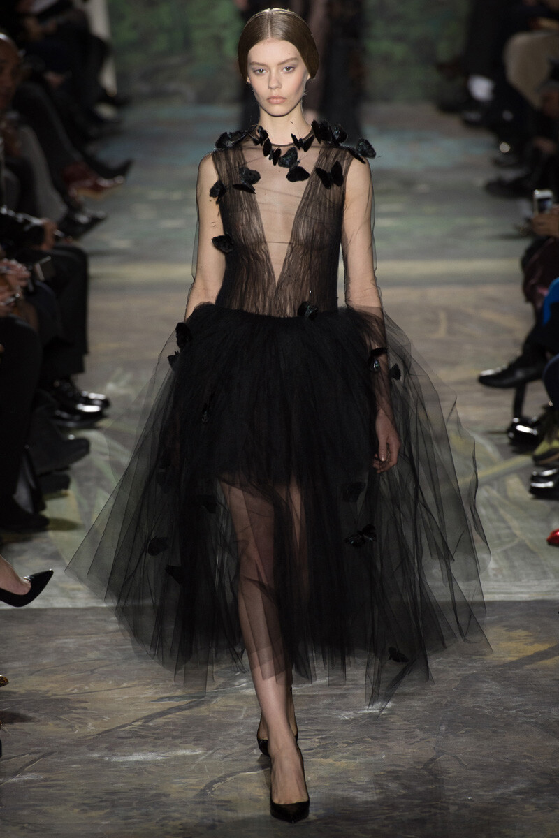 valentino-spring-2014-couture-runway