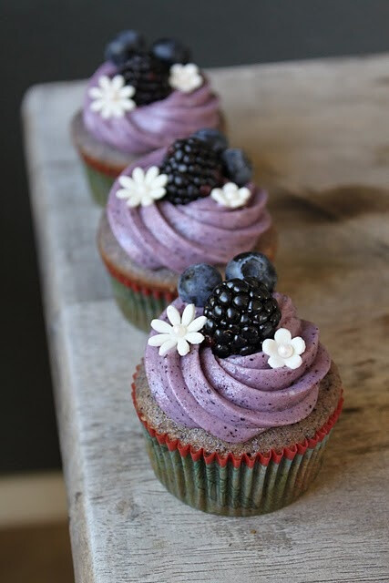 blueberry blackberry cupcake