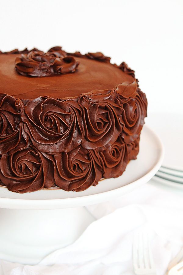 The Perfect Chocolate Cake and Perfect Chocolate Buttercream! @Amanda Rettke