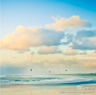 Travel and see the world;afterwards, you will be able to put your concerns in perspective. -----去旅行吧，见的世面多了，你会发现原来在意的那些结根本算不了什么。去你#最喜欢的外国城市#做一次心灵的旅程