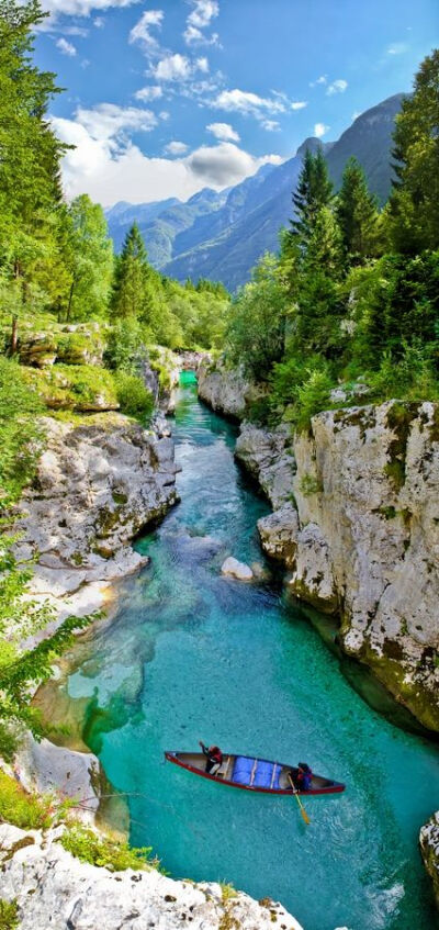 Emerald river, Soča, Slovenia翡翠河 SOCA 斯洛文尼亚