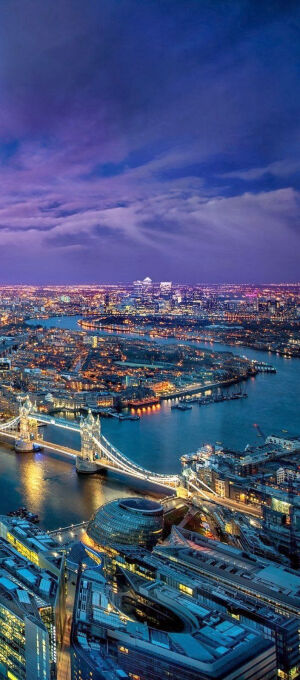 晚上的灯光泰晤士河，伦敦 Evening Lights.. Thames River, London