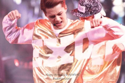 #吴世勋0412生日快乐# 永远无法言语说尽的少年，想靠近你越来越近。与世不争然而毕露的锋芒，深吸爱慕越来越强。生息不尽，我心不息。日日挂念，的的思牵。快活微笑，少男本色。乐享单恋，年月不朽。BaekHyun姐姐团…