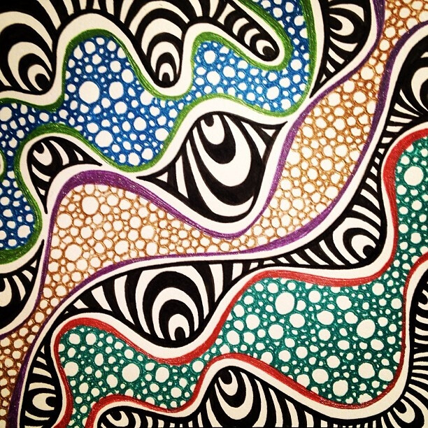 Lesser spotted time tunnel pattern. Sakura micron fineliner and Sakura Gelly roll metallics on white card.