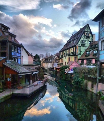 法国Dusk Colmar 画一般的小镇