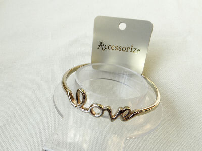 Accessorize LOVE 手镯