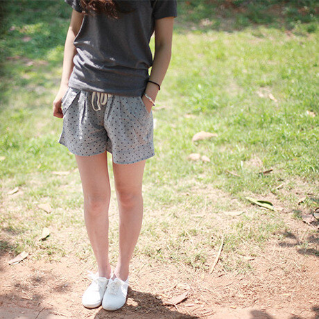 夏日必备基础款，透气舒适 2014印树制衣 夏季新款松紧腰文艺清新棉麻拼接波点短裤 日系圆点