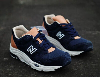 New Balance CM1700BY x Beauty &amp;amp; Youth 联名优惠的图片