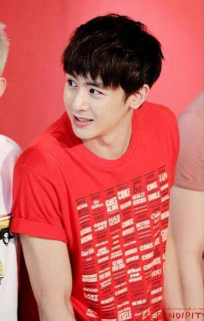 【140418】Khun morning！牵着时光,带上梦想,你就坚定地向前走,我们一直在你一个回头的距离…ps昨天悄悄回韩国的宝贝快快粗现啦#nichkhun宁静致远 微笑面对#cr as tagged