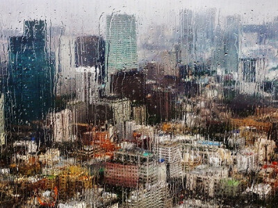 一首氤氲朦胧的雨中曲！美国摄影师Christophe Jacort的雨天摄影作品赏，水泊雨幕给城市风景带来新鲜美感