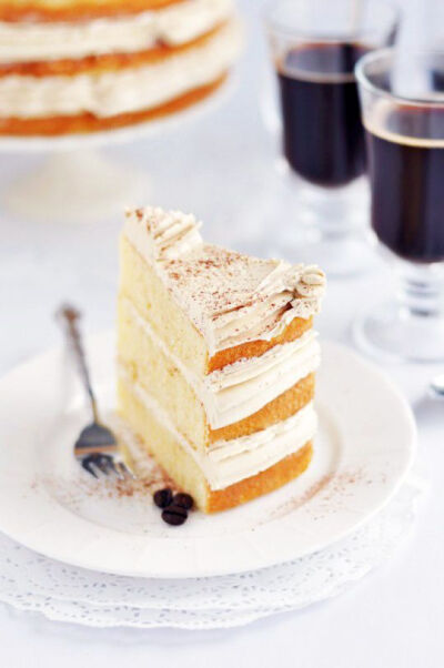 vanilla bean latte layer cake