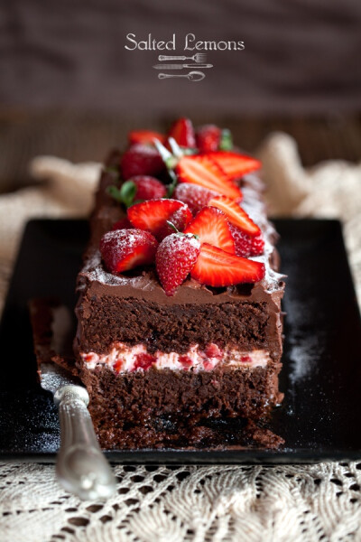 Chocolate Cake with Strawberries | b e r r y＊○ | Pinterest