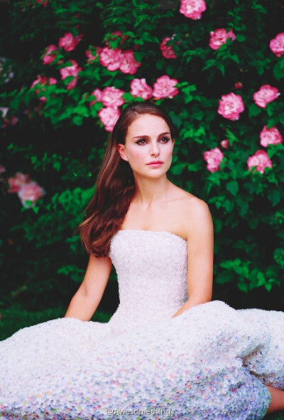 Beauty X Fashion▎Natalie Portman For Dior.