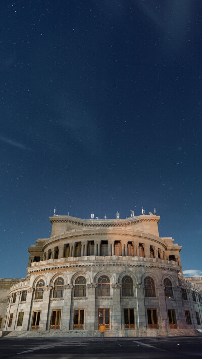 Armenia Yerevan Building iPhone 5s wallpaper