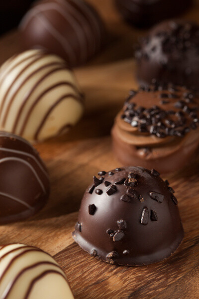 Fancy Gourmet Chocolate Truffles Brent Hofacker Photography #赏味期限#