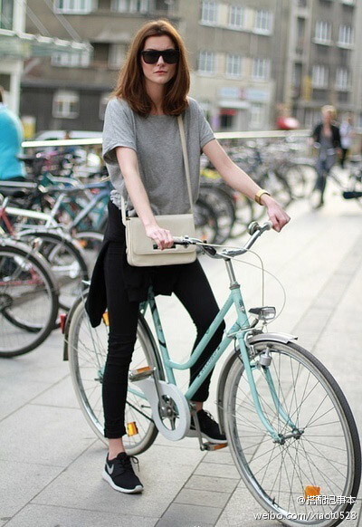 Bike girls